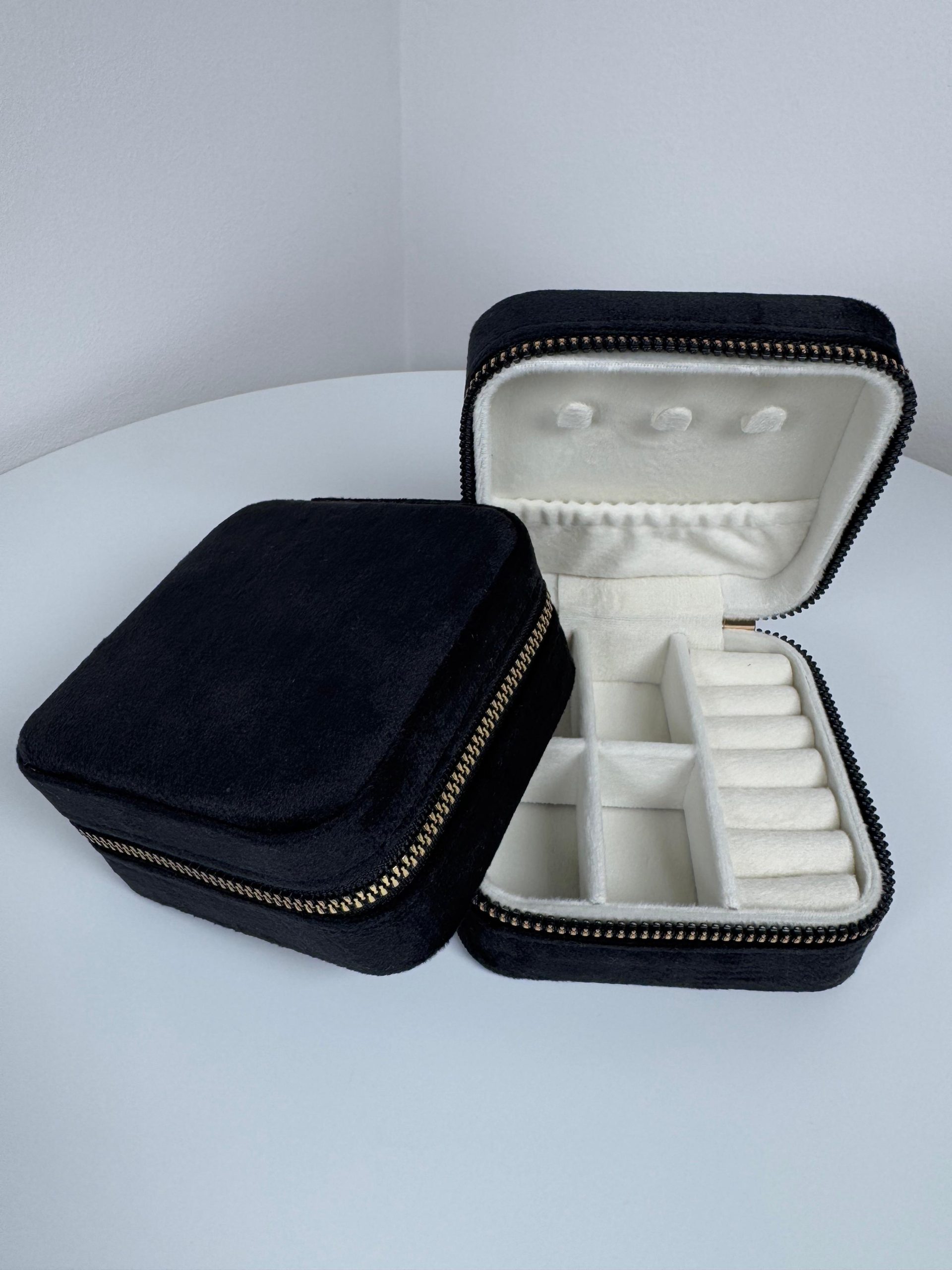 WhatsApp Image 2024-12-10 at 13.44.02 (2)