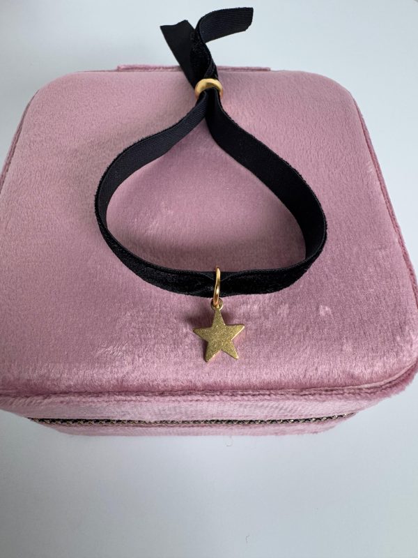 Pulsera terciopelo negra estrella