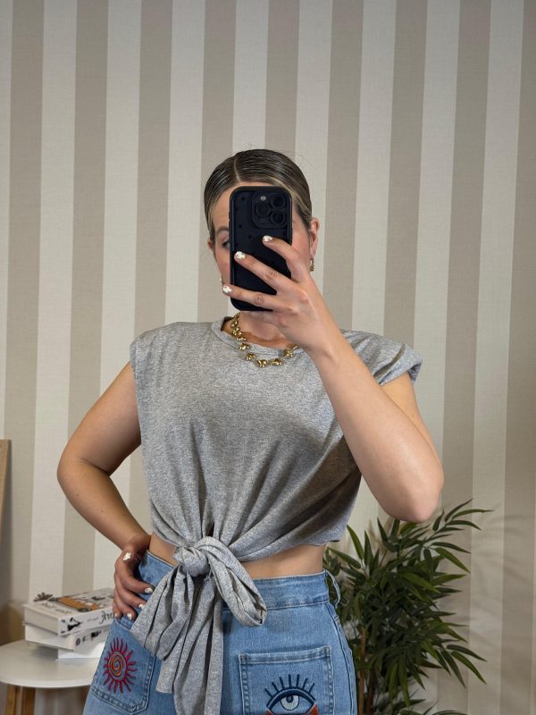 Camiseta hombreras nudo